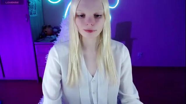 Image 12 of emily_nyaffe Stream on Chaturbate on 1 month ago