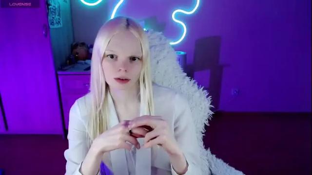 Image 4 of emily_nyaffe Stream on Chaturbate on 1 month ago