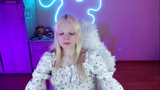 Image 12 of emily_nyaffe Stream on Chaturbate on 1 month ago