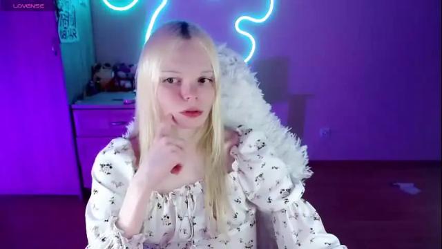 Image 6 of emily_nyaffe Stream on Chaturbate on 8 days ago
