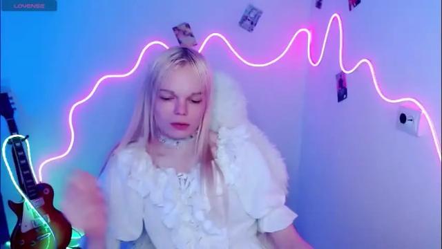 Image 11 of emily_nyaffe Stream on Chaturbate on 2 months ago