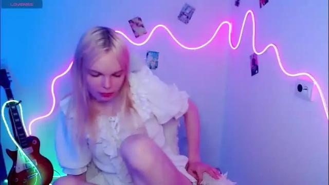 Image 2 of emily_nyaffe Stream on Chaturbate on 2 months ago