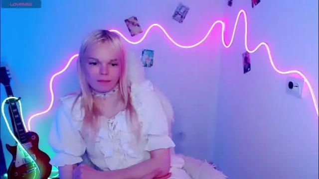 Image 4 of emily_nyaffe Stream on Chaturbate on 2 months ago