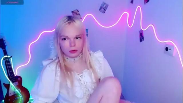 Image 6 of emily_nyaffe Stream on Chaturbate on 2 months ago