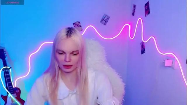 Image 2 of emily_nyaffe Stream on Chaturbate on 1 month ago