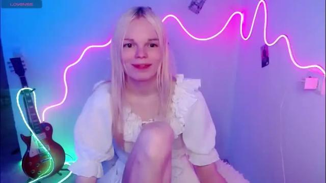 Image 8 of emily_nyaffe Stream on Chaturbate on 2 months ago