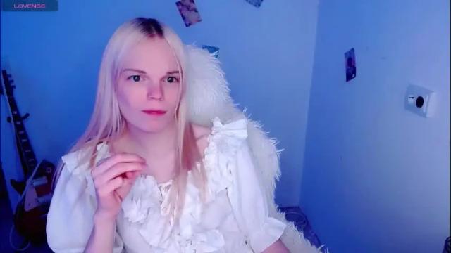 Image 3 of emily_nyaffe Stream on Chaturbate on 1 month ago