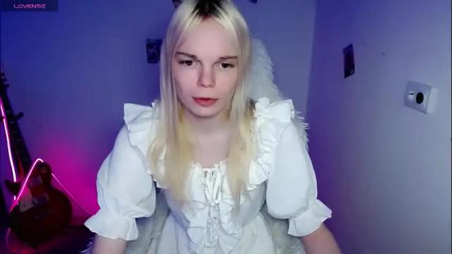 Image 3 of emily_nyaffe Stream on Chaturbate on 1 month ago