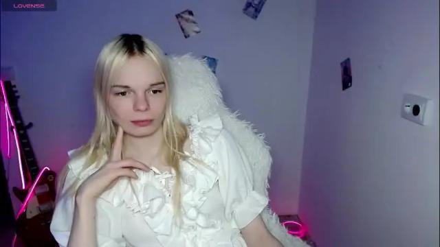Image 10 of emily_nyaffe Stream on Chaturbate on 25 days ago