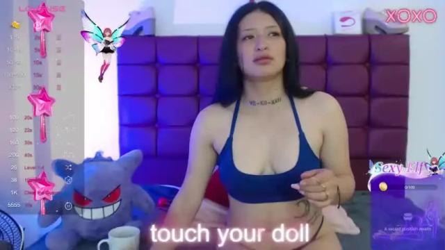 Image 6 of emily_owen_love Stream on Chaturbate on 13 months ago