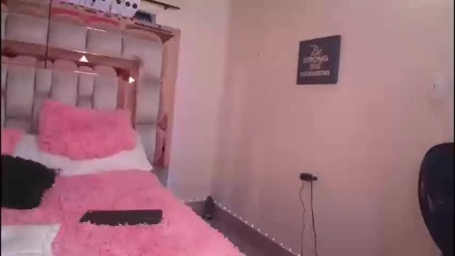 Image 10 of emily_poarch Stream on Chaturbate on 1 month ago