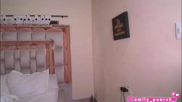 Image 6 of emily_poarch Stream on Chaturbate on 22 days ago