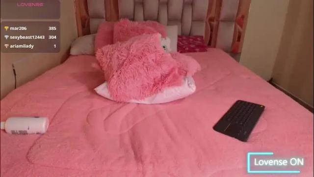 Image 3 of emily_poarch Stream on Chaturbate on 1 day ago