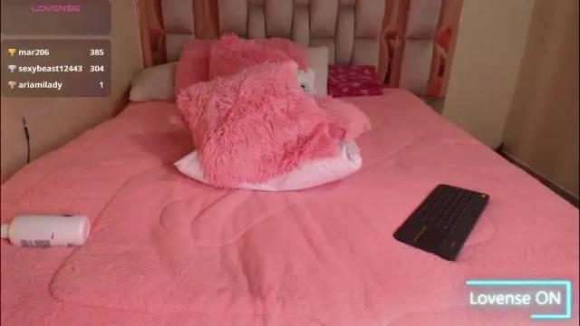 Image 4 of emily_poarch Stream on Chaturbate on 1 day ago