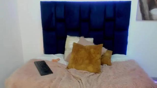 Image 12 of emily_queen7 Stream on Chaturbate on 20 months ago