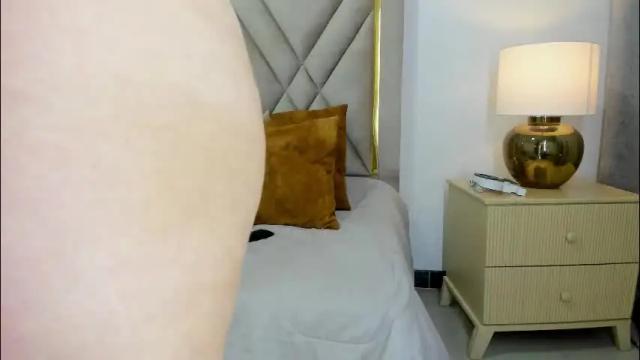 Image 10 of emily_queen7 Stream on Chaturbate on 15 days ago