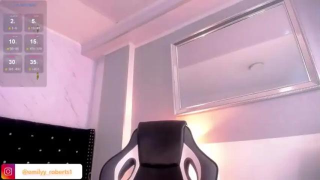 Image 4 of emily_roberts_b Stream on Chaturbate on 19 months ago