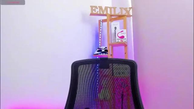 Image 2 of emily_sanderss1 Stream on Chaturbate on 3 months ago