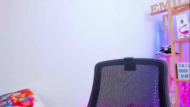 Image 10 of emily_sanderss1 Stream on Chaturbate on 2 months ago