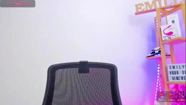 Image 4 of emily_sanderss1 Stream on Chaturbate on 1 month ago