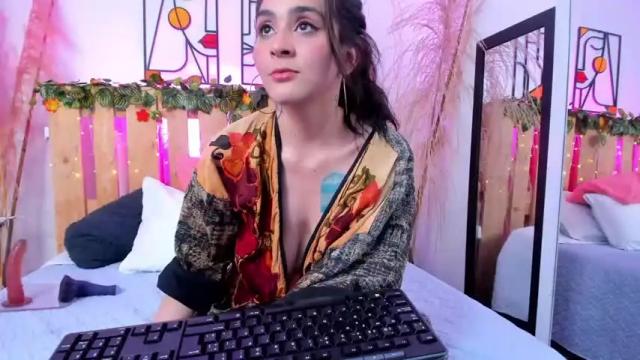 Image 4 of emily_sartre Stream on Chaturbate on 16 months ago