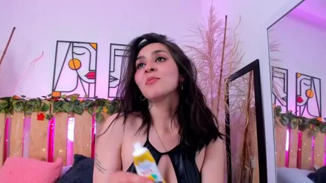 Image 4 of emily_sartre Stream on Chaturbate on 15 months ago
