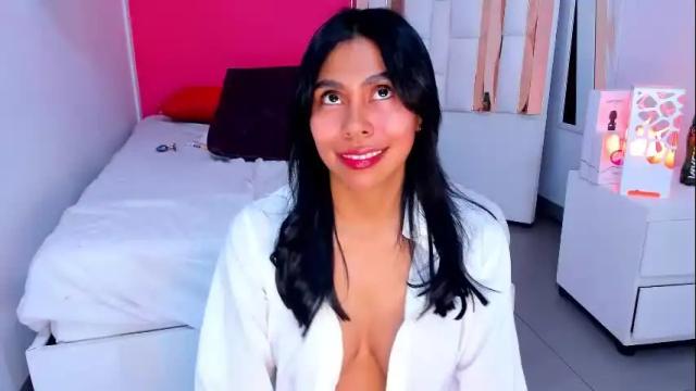 Image 2 of emily_sexy3 Stream on Chaturbate on 6 days ago