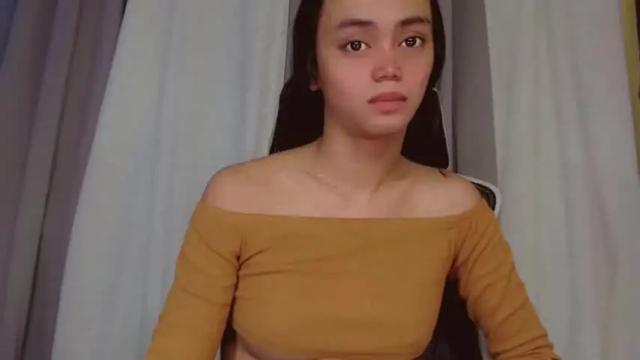 Image 11 of emily_sexyslut Stream on Chaturbate on 20 months ago