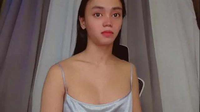 Image 7 of emily_sexyslut Stream on Chaturbate on 19 months ago