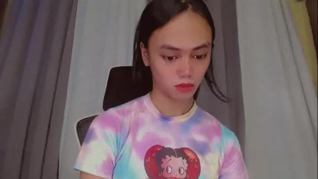Image 4 of emily_sexyslut Stream on Chaturbate on 19 months ago