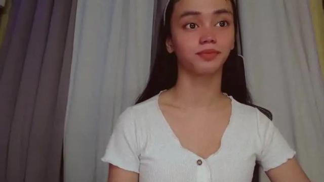 Image 7 of emily_sexyslut Stream on Chaturbate on 19 months ago
