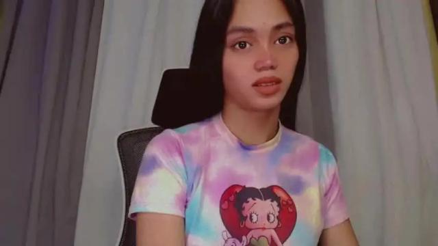 Image 12 of emily_sexyslut Stream on Chaturbate on 19 months ago