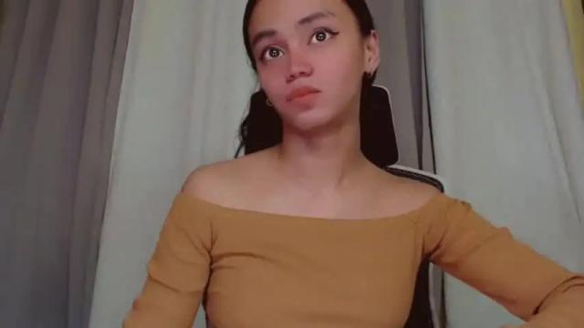 Image 3 of emily_sexyslut Stream on Chaturbate on 18 months ago