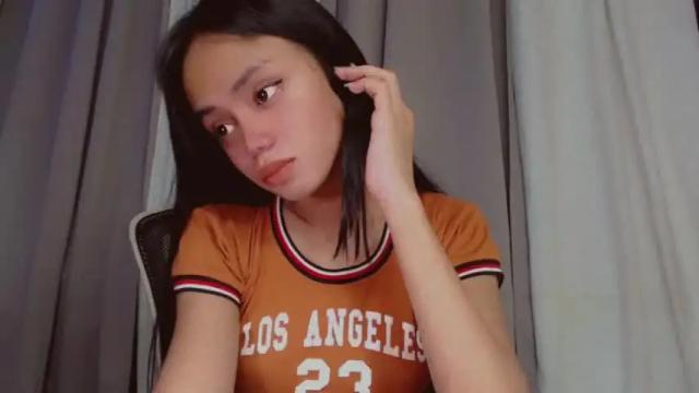 Image 7 of emily_sexyslut Stream on Chaturbate on 18 months ago