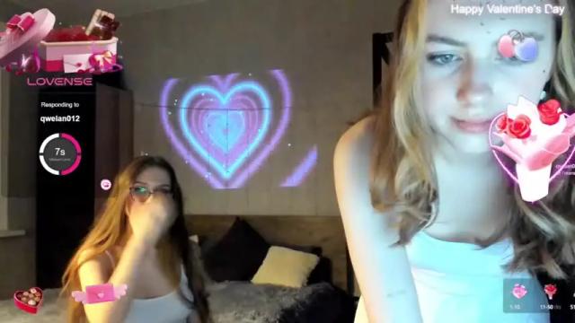 Image 10 of emily_siu Stream on Chaturbate on 15 months ago