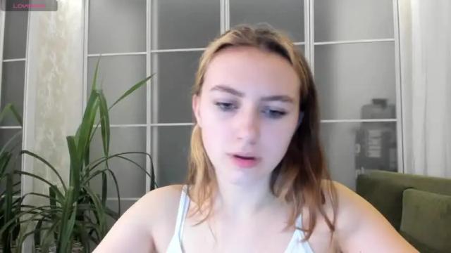 Image 4 of emily_siu Stream on Chaturbate on 14 months ago