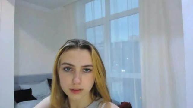 Image 2 of emily_siu Stream on Chaturbate on 13 months ago