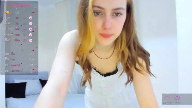 Image 4 of emily_siu Stream on Chaturbate on 13 months ago