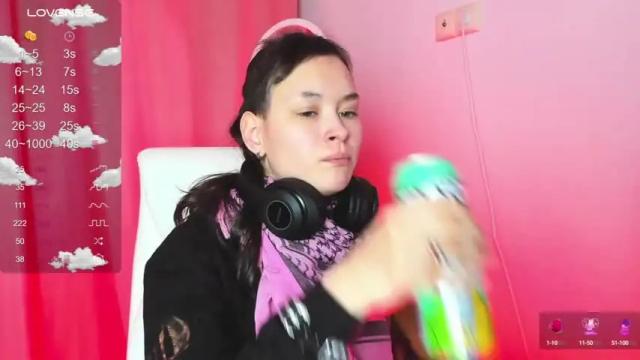 Image 4 of emily_strike_ Stream on Chaturbate on 17 months ago