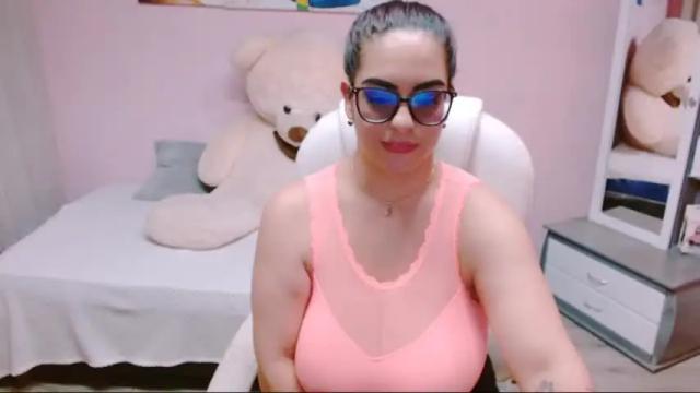Image 2 of emily_vausse Stream on Chaturbate on 20 months ago