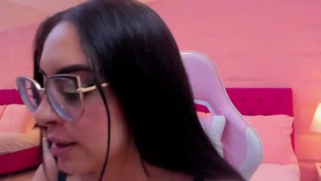 Image 4 of emily_vausse Stream on Chaturbate on 14 months ago