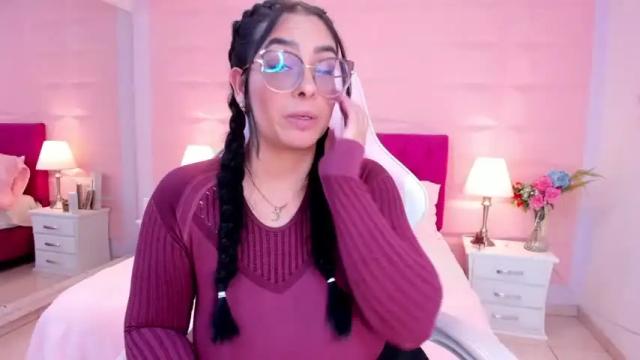 Image 6 of emily_vausse Stream on Chaturbate on 14 months ago