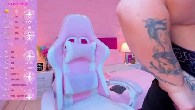 Image 8 of emily_vausse Stream on Chaturbate on 14 months ago