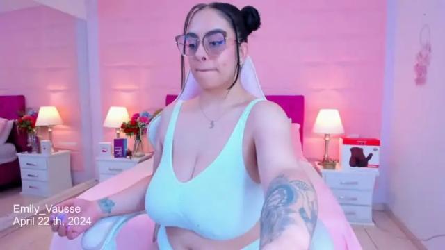 Image 11 of emily_vausse Stream on Chaturbate on 14 months ago