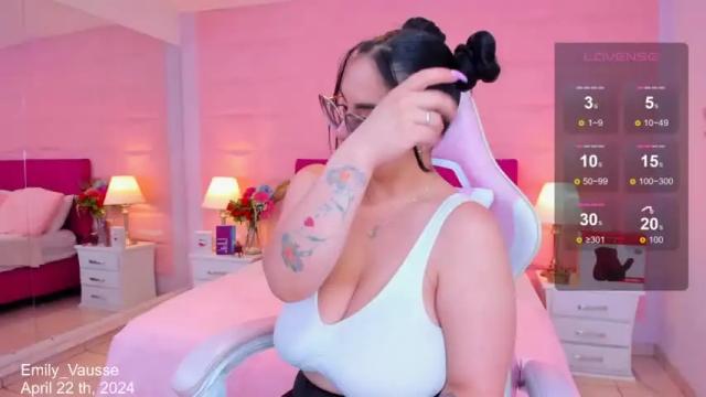 Image 7 of emily_vausse Stream on Chaturbate on 14 months ago