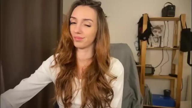 Image 2 of emily_w0w_ Stream on Chaturbate on 2 months ago