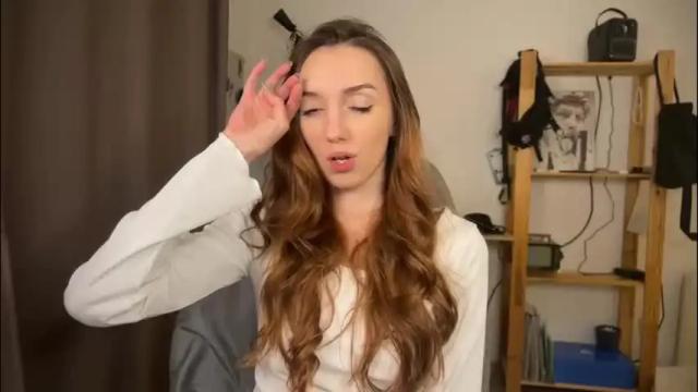 Image 3 of emily_w0w_ Stream on Chaturbate on 2 months ago