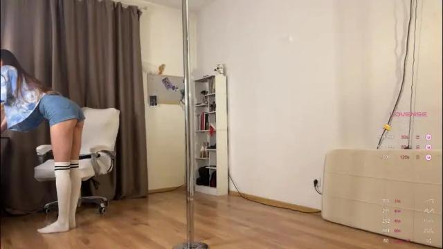 Image 4 of emily_w0w_ Stream on Chaturbate on 27 days ago