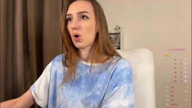 Image 8 of emily_w0w_ Stream on Chaturbate on 27 days ago