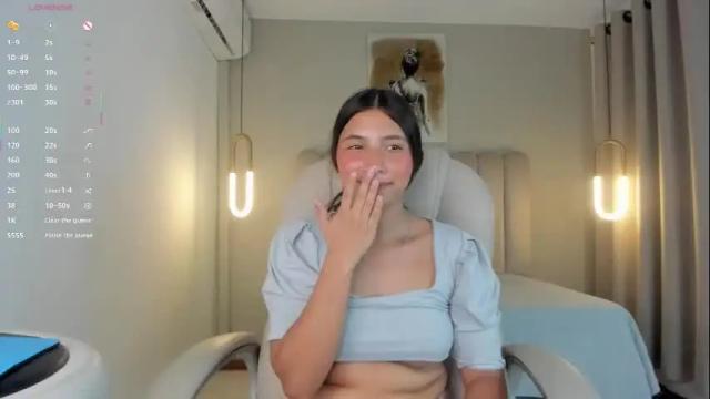 Image 10 of emily_walker2 Stream on Chaturbate on 1 month ago